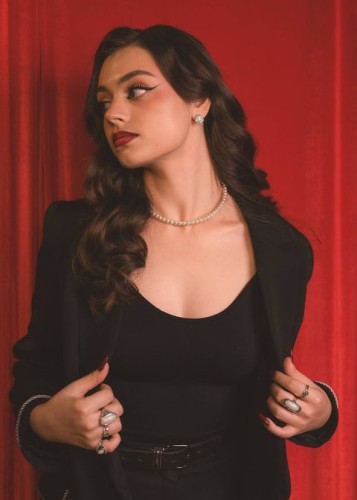 Полли, Г. Павловская